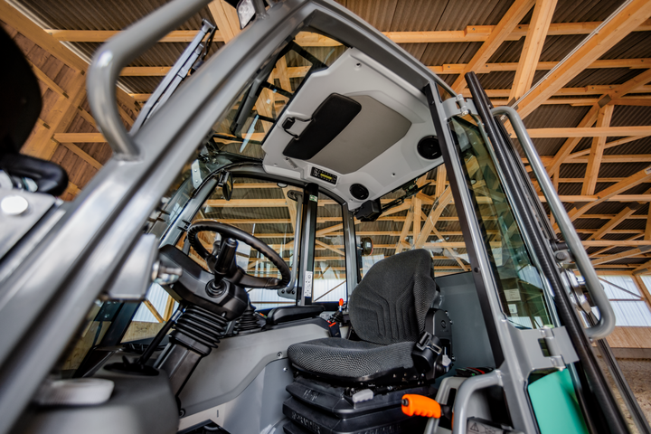 The Kramer wheel loader KL21.5L has a panoramic glazing.